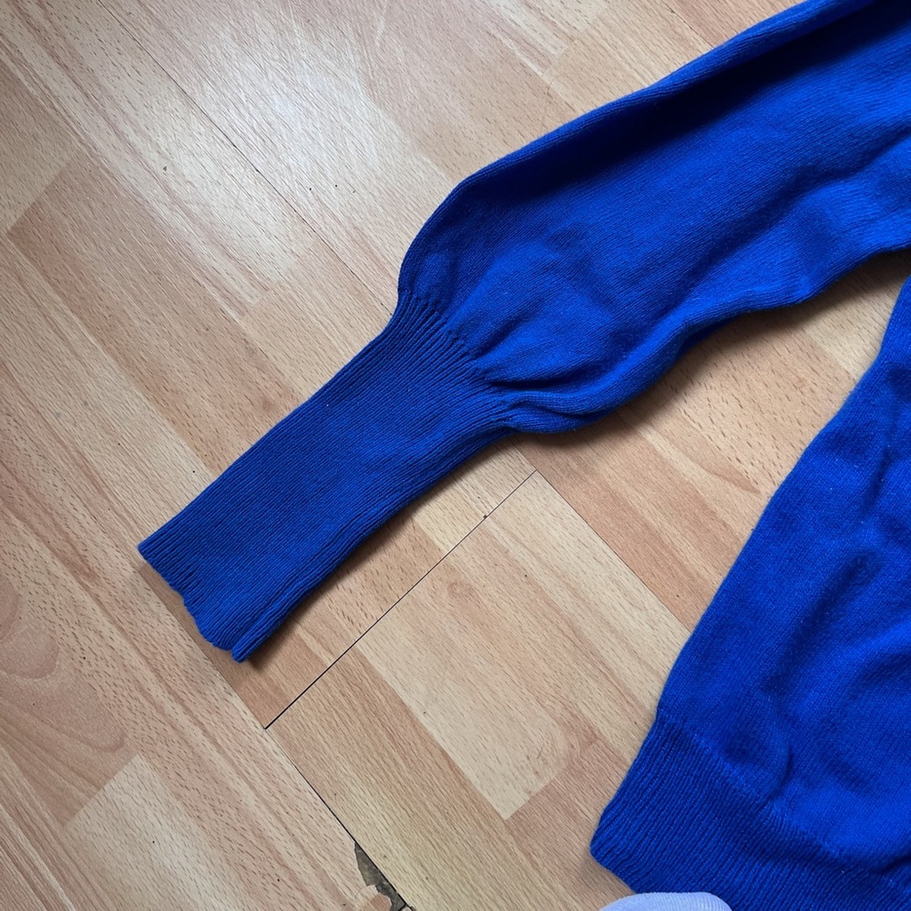 Banana Republic Royal Blue Crewneck Sweater with gorgeous sleeve detail - Picture 3 of 5